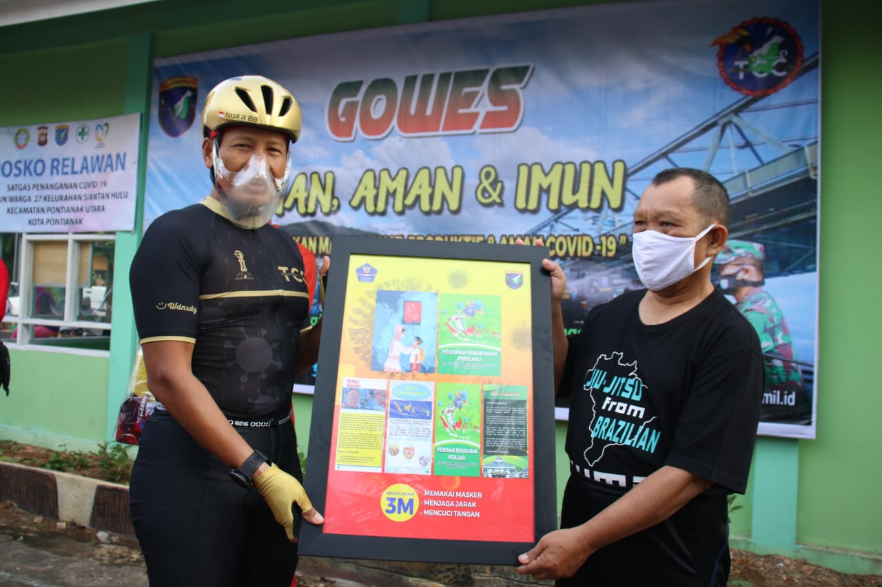 Gowes Iman, Aman dan Imun Kodam XII/TPR, Sambangi 10 Posko Satgas Covid-19 Tingkat RW