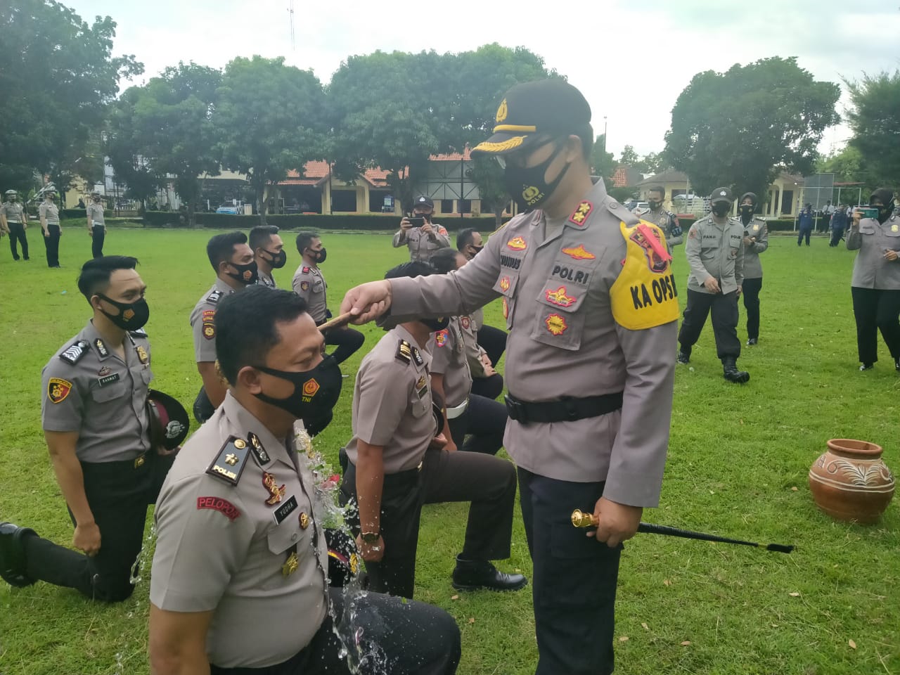 Kapolres Serang Kota Pimpin Upacara Korp Raport Kenaikan Pangkat