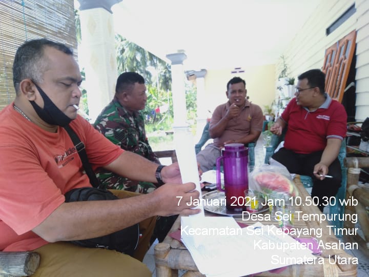 Personel Jajaran Kodim 0208/Asahan Intensif Komsos Bersama Dengan Kepala Desa Binaan