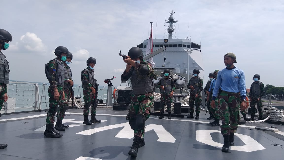 KRI Oswald Siahaan Gelar Latihan VBSS