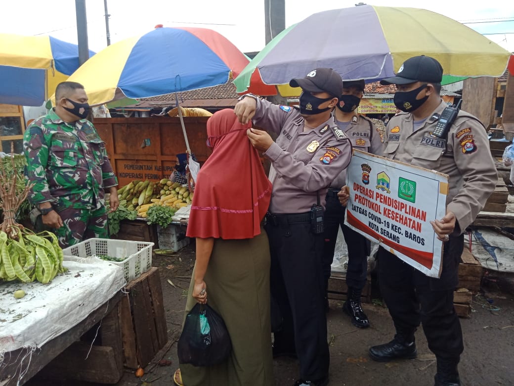 Ops Yustisi Covid-19, Polsek Baros Datangi Pasar