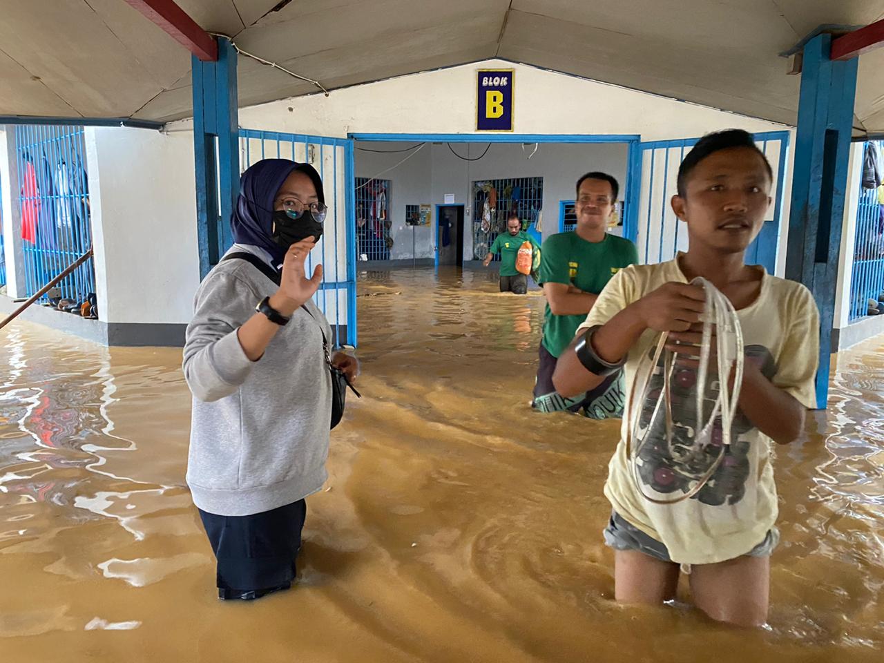 Blok Hunian Tergenang Banjir WBP Kalimantan Selatan Dievakuasi