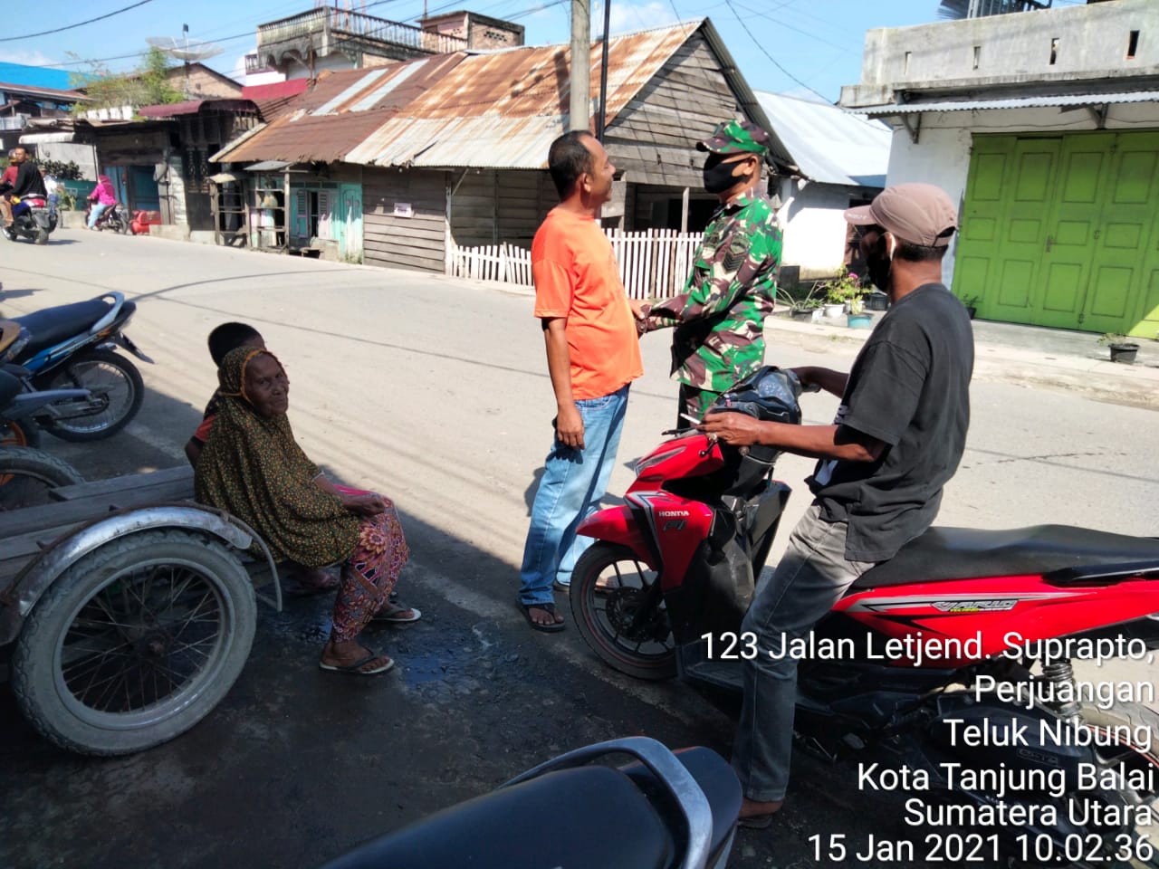 Komunikasi Sosial Cara Personel Jajaran Kodim 0208/Asahan Himbau Disiplin Protokol Kesehatan Kepada Warga Binaan