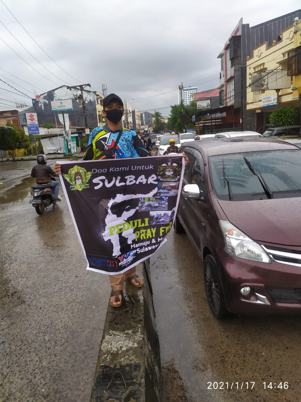 Galang Dana Peduli Sulbar, Bikers Fino Family Chapter Makassar Turun Ke Jalan