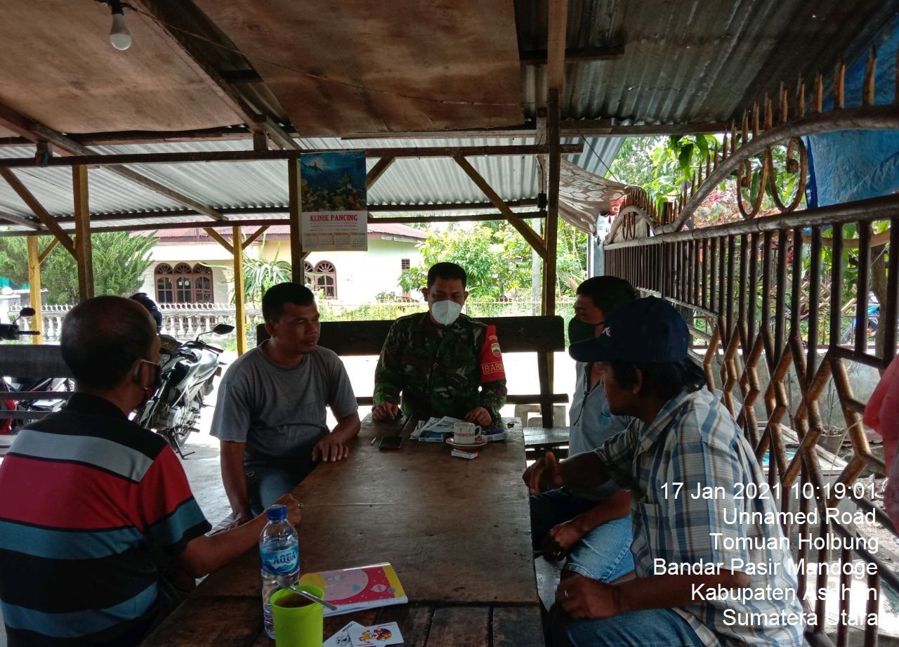 Melalui Komsos Personel Jajaran Kodim 0208/Asahan Sampaikan Pentingnya Menjaga Kebersihan