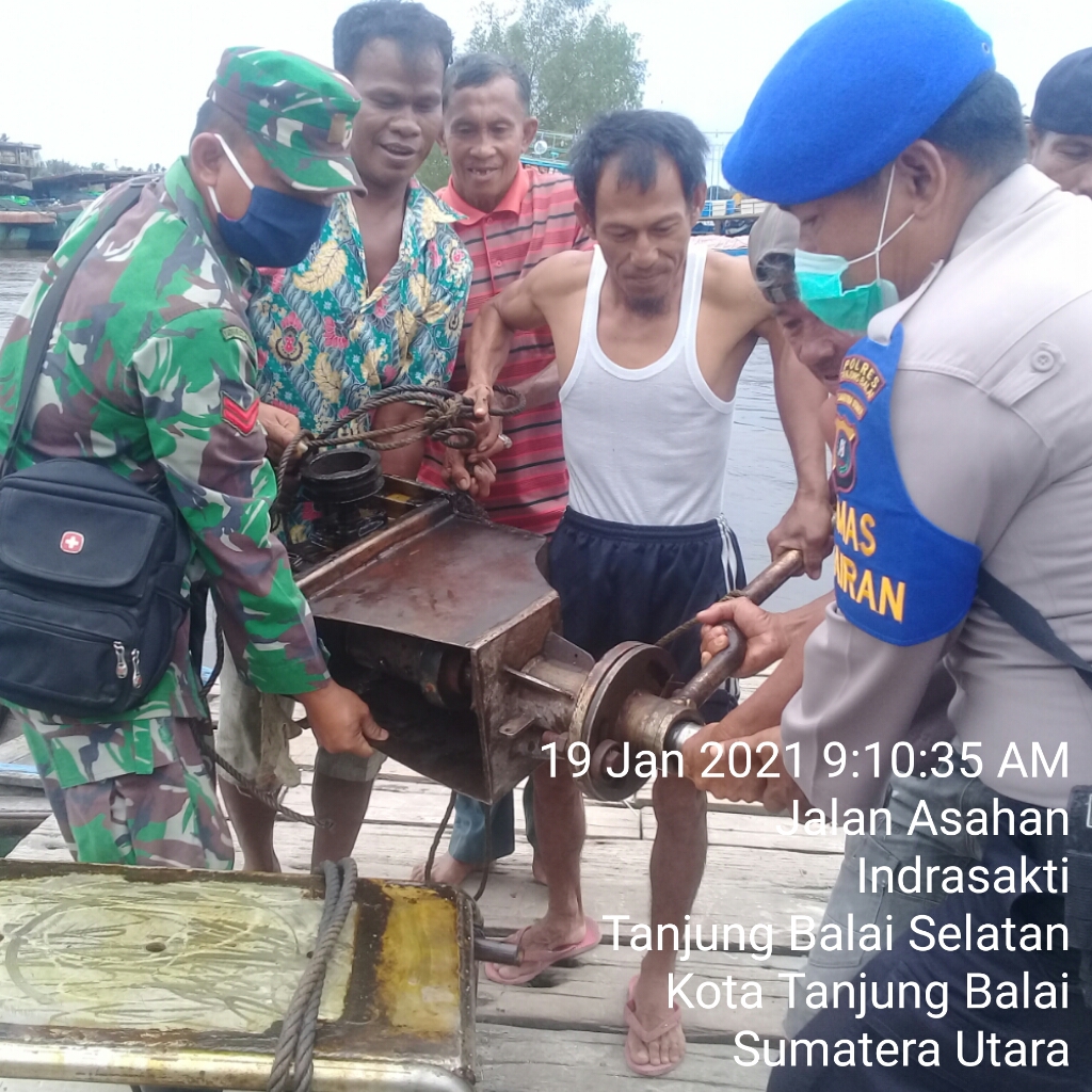 Bersama Dengan Binmas Personel Jajaran Kodim 0208/Asahan Laksanakan Komunikasi Sosial Dengan Masyarakat