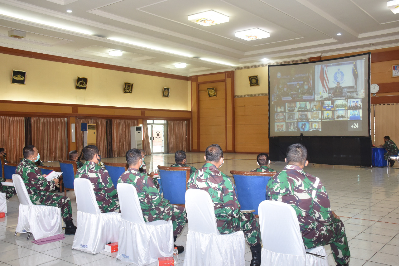 Komandan Kodik Pusdik dan Pejabat Personil Kodiklatal Terima Pengarahan Kasal