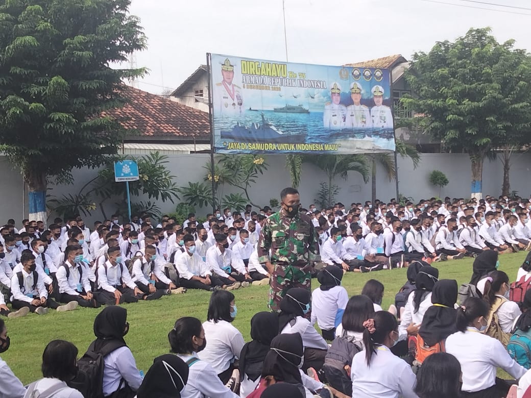 Danlanal Banyuwangi Semangati Calon Siswa Bintara PK TNI AL