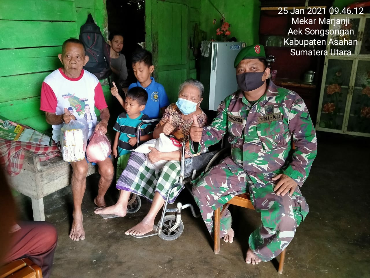 Bukti Nyata Dekatnya Personel Jajaran Kodim 0208/Asahan Berikan Sembako Kepada Warga Binaan Yang Kurang Mampu