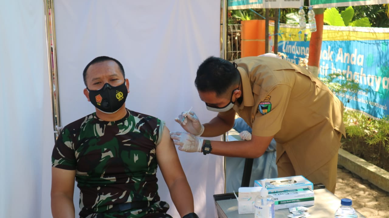 Dandim 0311/Pessel Lakukan Vaksinasi Tahap Dua