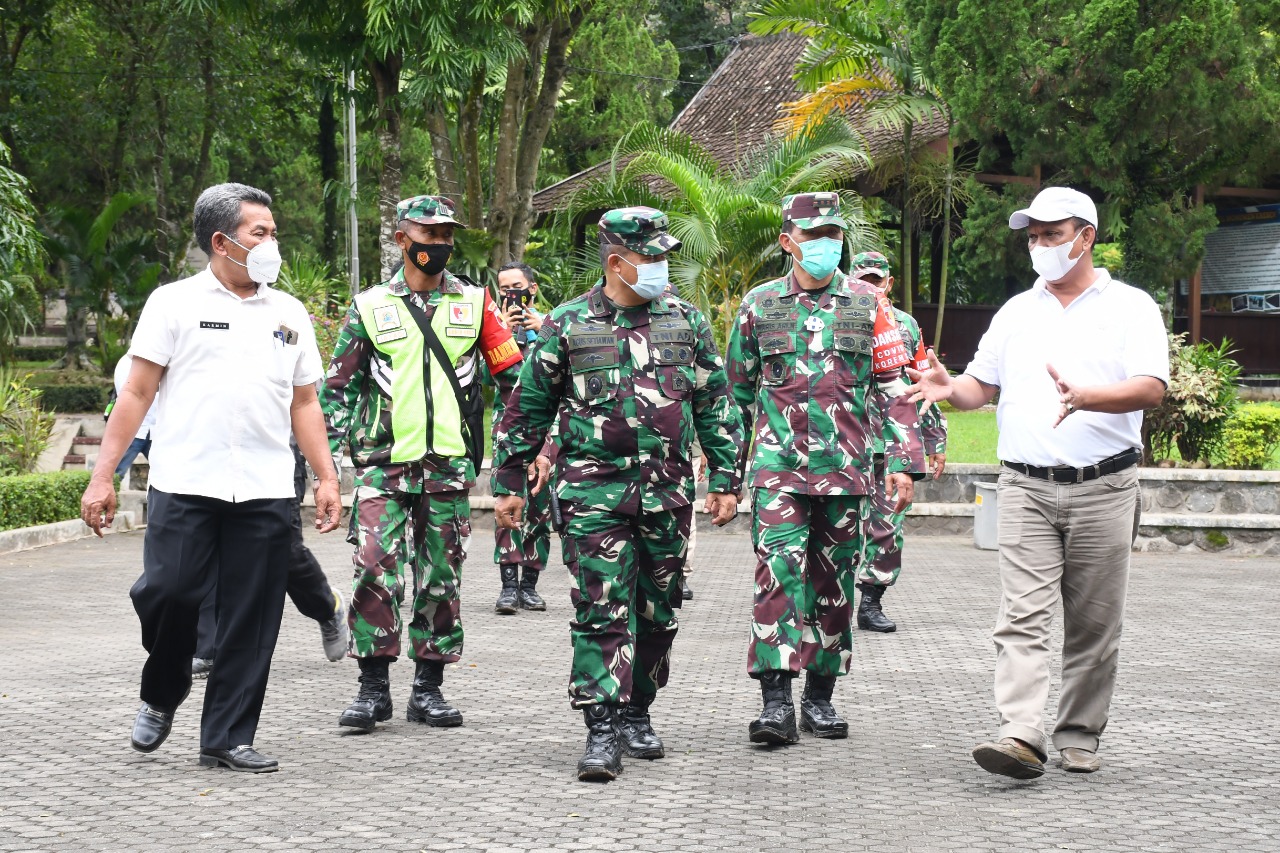 Pesan Kasdam V/Brawijaya Saat Berkunjung ke Monumen Kresek