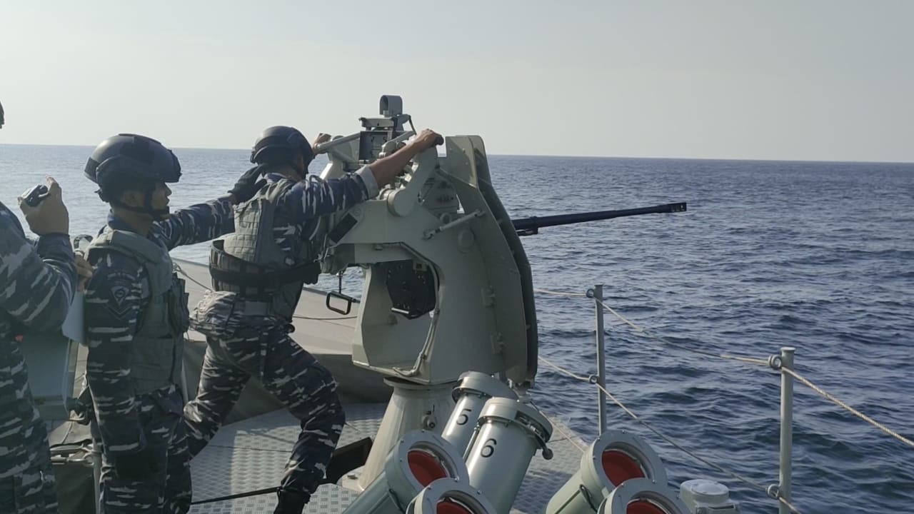 Passing Excercise di Selat Malaka, Tingkatkan  Kesiapsiagaan Operasi TNI AL