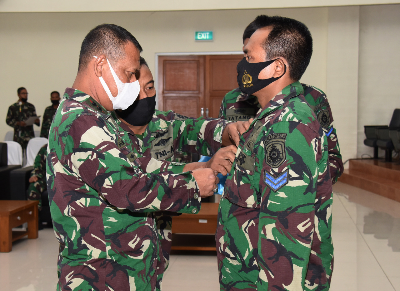 Prajurit Kodiklatal Ikuti Latihan Penegakan Hukum di Laut