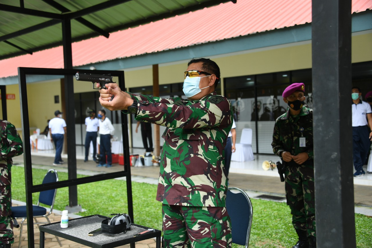 Ditengah Pandemi Covid-19, Kasal Ajak Prajurit TNI AL Rutin Latihan Tembak