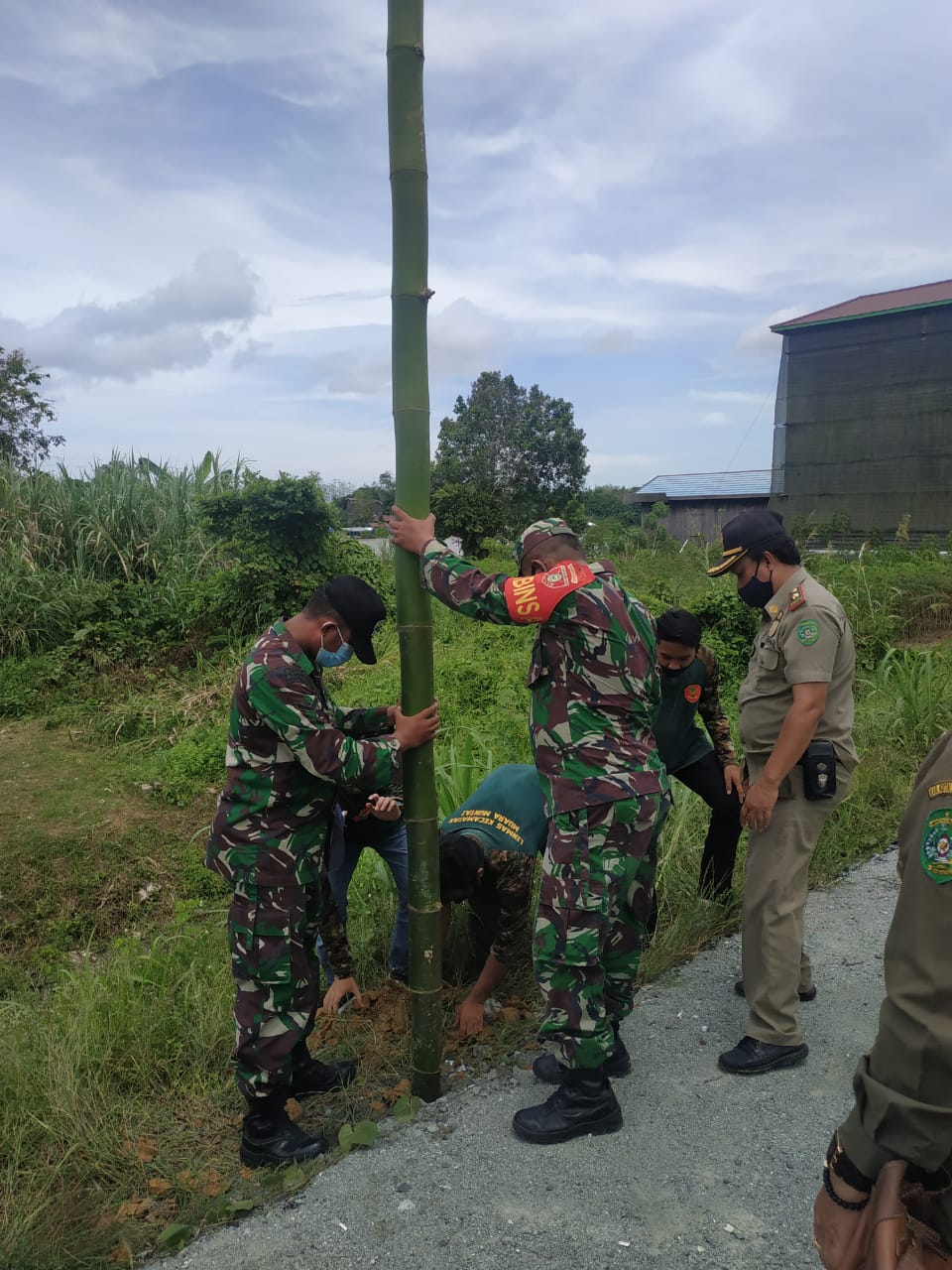 Putus Penyebaran Covid-19, Koramil Muara Muntai Bentuk Kampung SIGAP