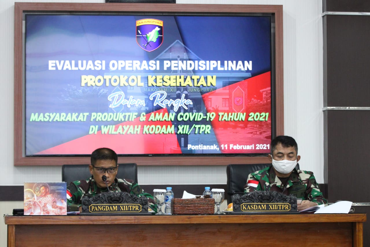 Rapat Evaluasi Operasi Pendisiplinan Protkes, Pangdam XII/Tpr : Berdayakan Satgas Desa Tangkal Covid-19