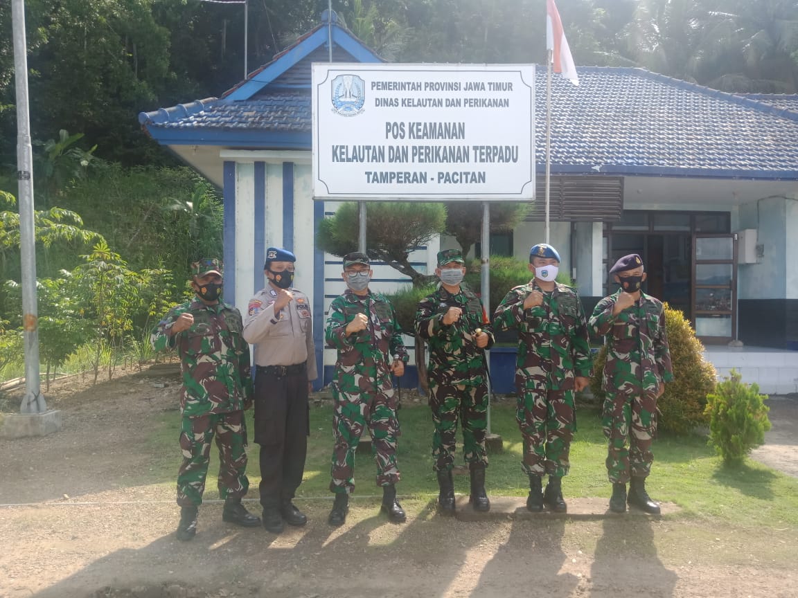 Pangkoarmada II Tinjau Poskamladu Pacitan