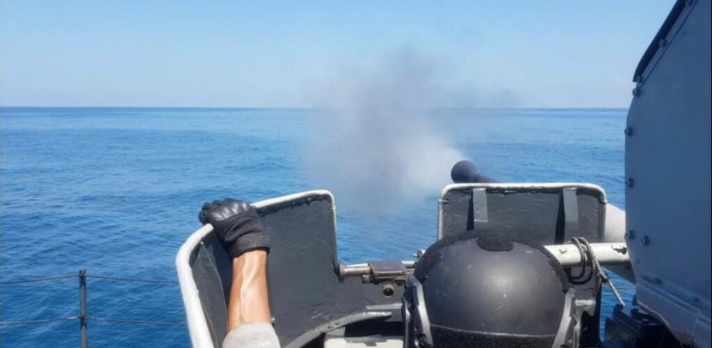 KRI Todak-631 Drill Penembakan Meriam di Perairan Aceh