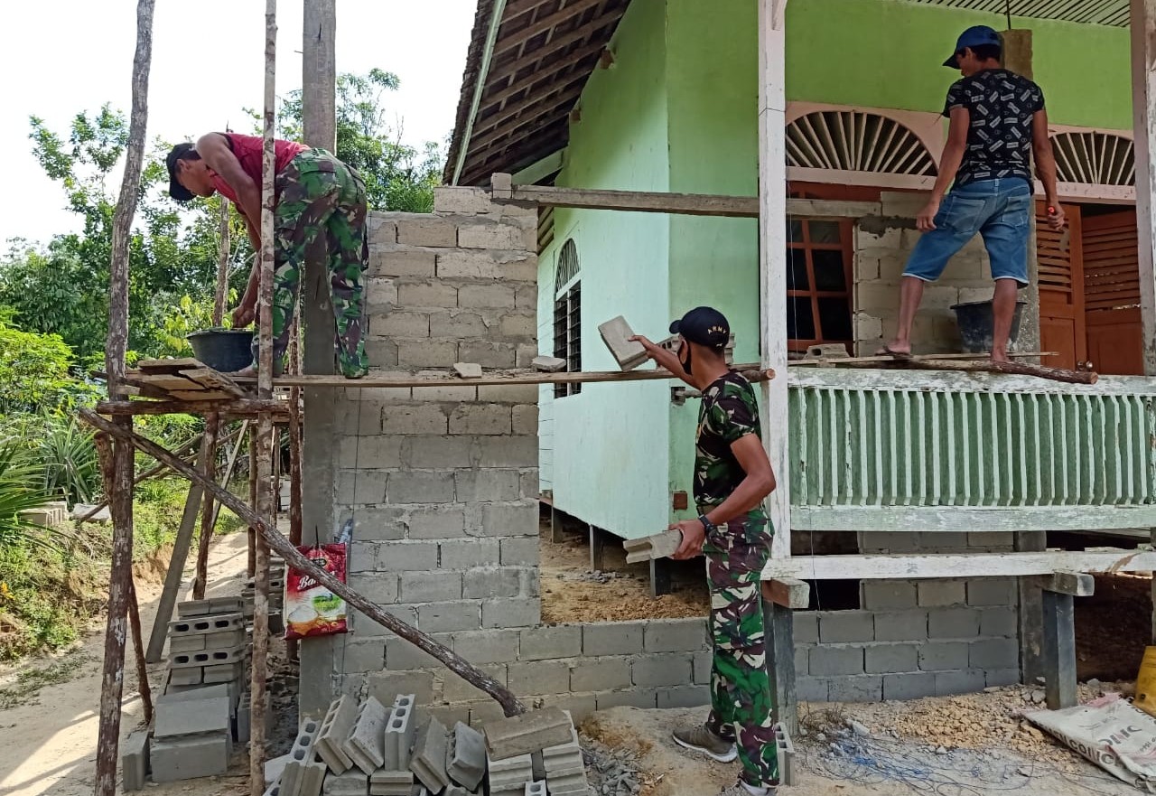 Renovasi Tempat Ibadah di Perbatasan, Sasaran Kerja Bhakti Satgas Yonif 407