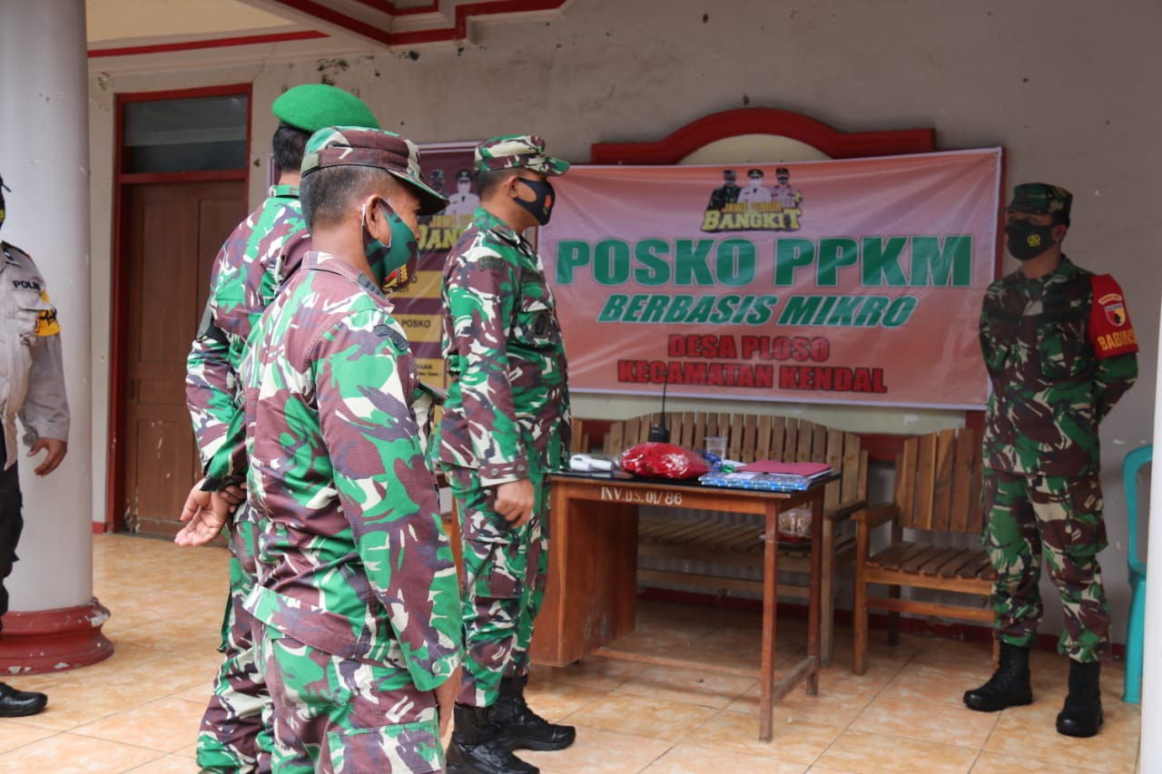 Dandim Ngawi Tinjau Posko Pembatasan Kegiatan Masyarakat Bersekala Mikro