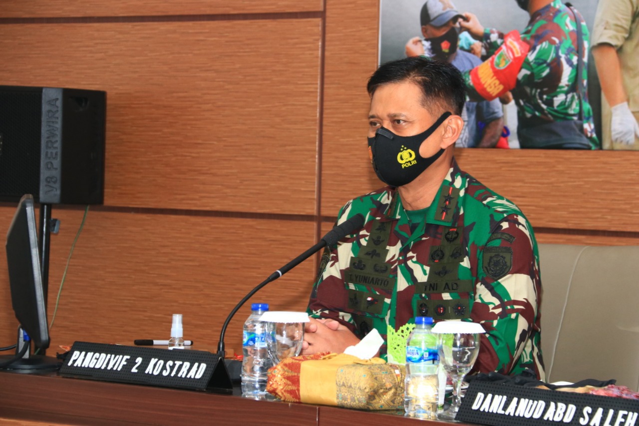 Pangdivif 2 Kostrad Ikuti Rapim TNI Tahun 2021 Secara Virtual