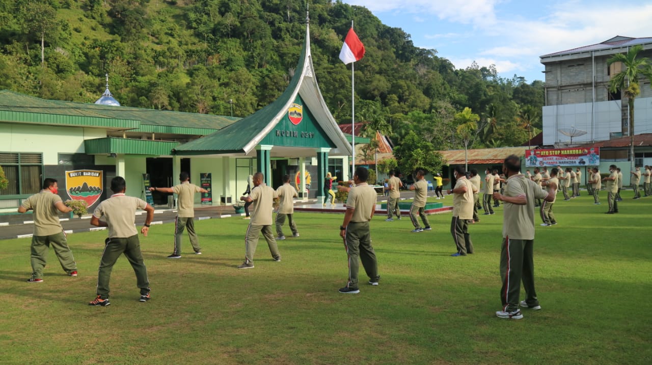 Jaga Kebugaran Tubuh Kodim 0311/Pessel Gelar Senam Bersama