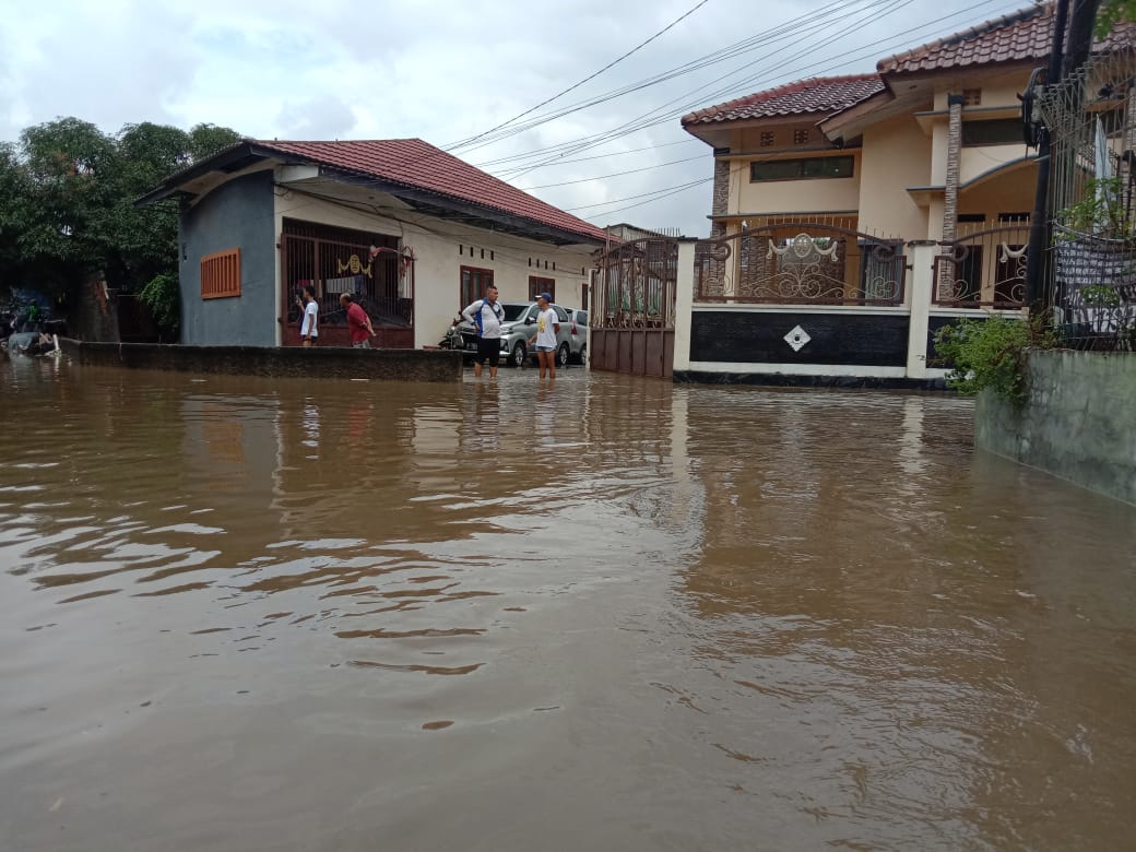 Ratusan Rumah di RT 17/06 Kelurahan Rambutan Terendam Banjir Setinggi 70 Cm