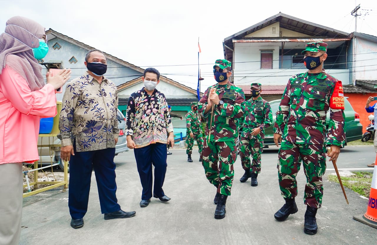 Danrem 091/ASN Tinjau Posko COVID-19 Tingkat Kelurahan Di Wilayah Kodim 0908/Bontang