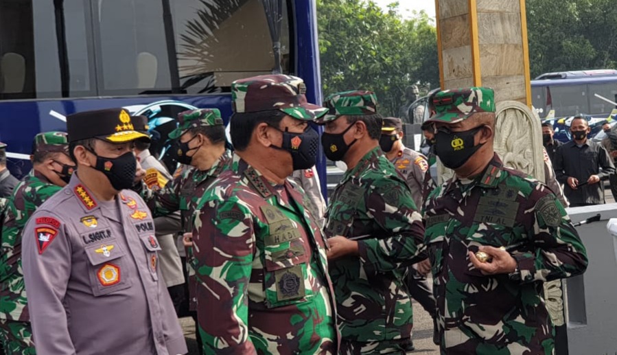 Danlantamal V Bersama Panglima TNI dan Kapolri, Tinjau Penerapan PPKM Skala Mikro di Yogyakarta