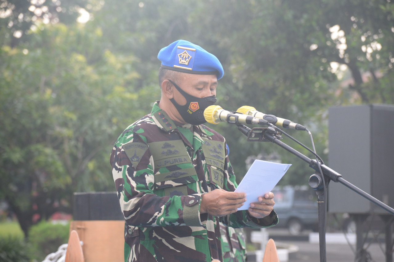 Peringati HUT Ke-75 Pomal, Lantamal V Gelar Apel Khusus Gabungan