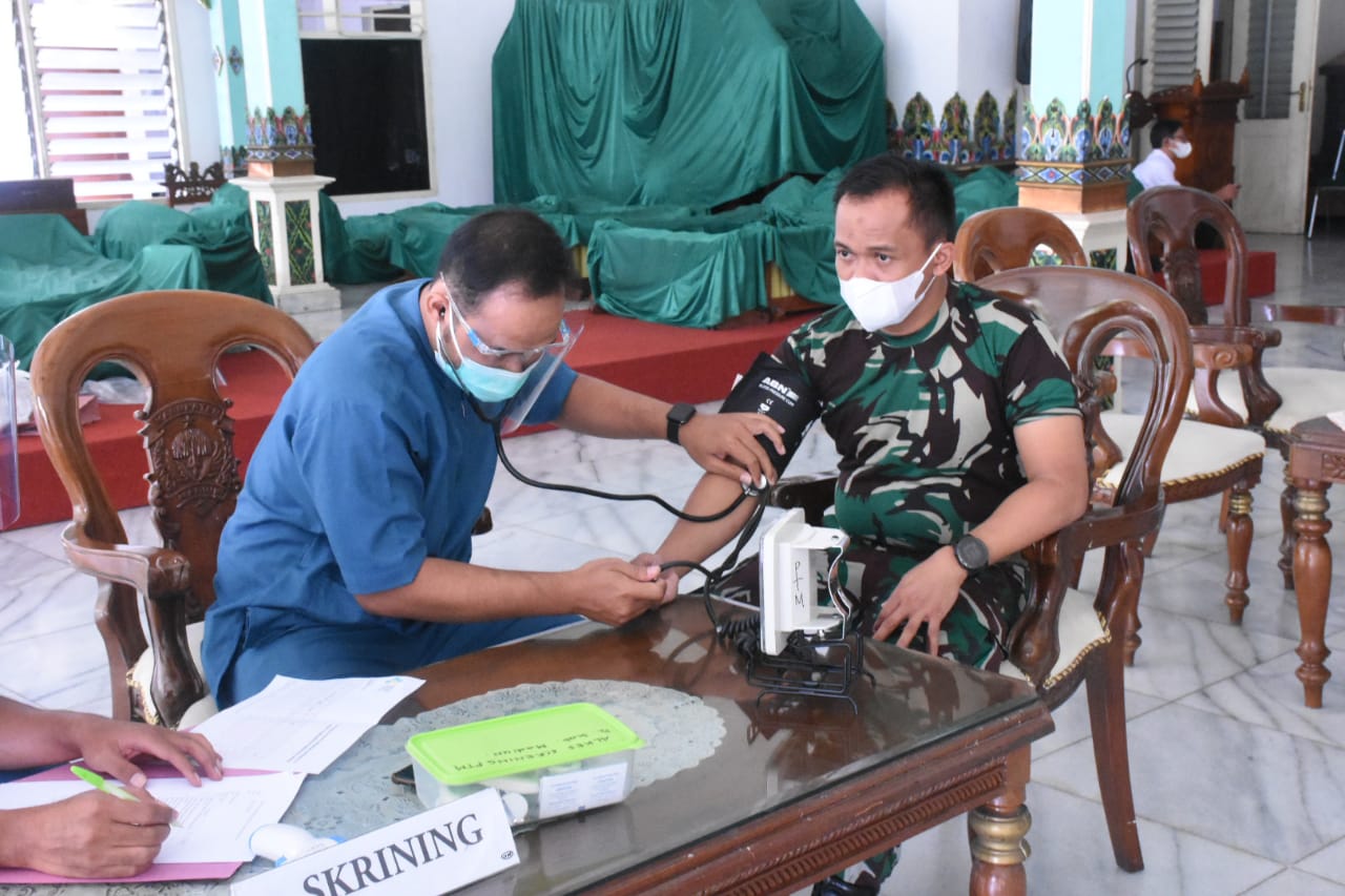 Dandim 0803/Madiun Jalani Suntik Vaksin Sinovac Tahap ll