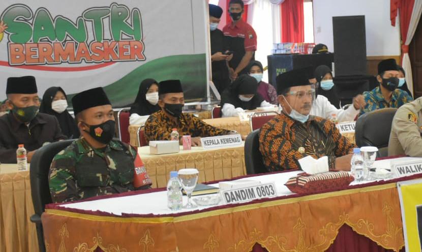 Hadiri Pencanangan Gerakan Santri Bermasker Secara Virtual, Dandim Madiun Ingatkan Pentingnya Penerapan Prokes Di Pesantren