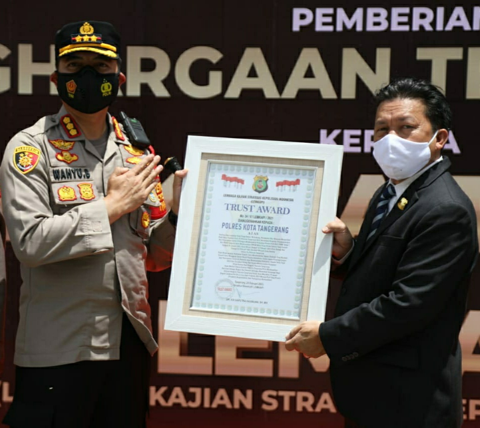 Polresta Tangerang Raih Penghargaan Trust Award dari Lemkapi