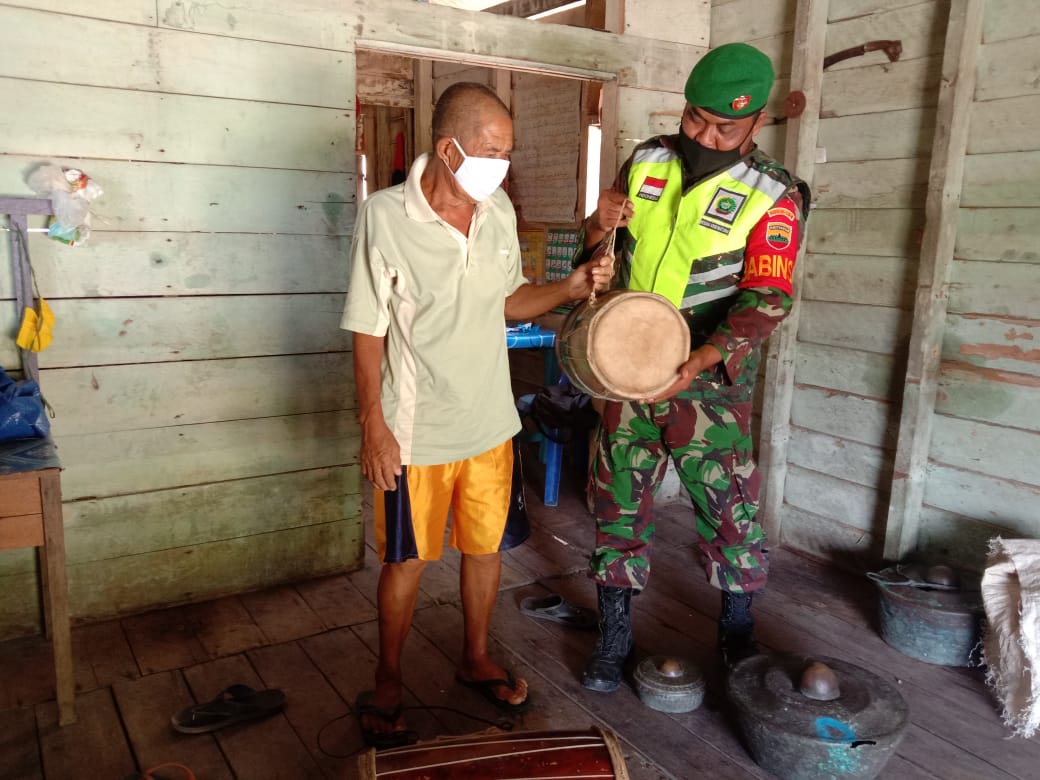 Koptu Purwanto Komsos Kepada Tokoh/Pelaku Seni Dan Budaya Desa Kelanga