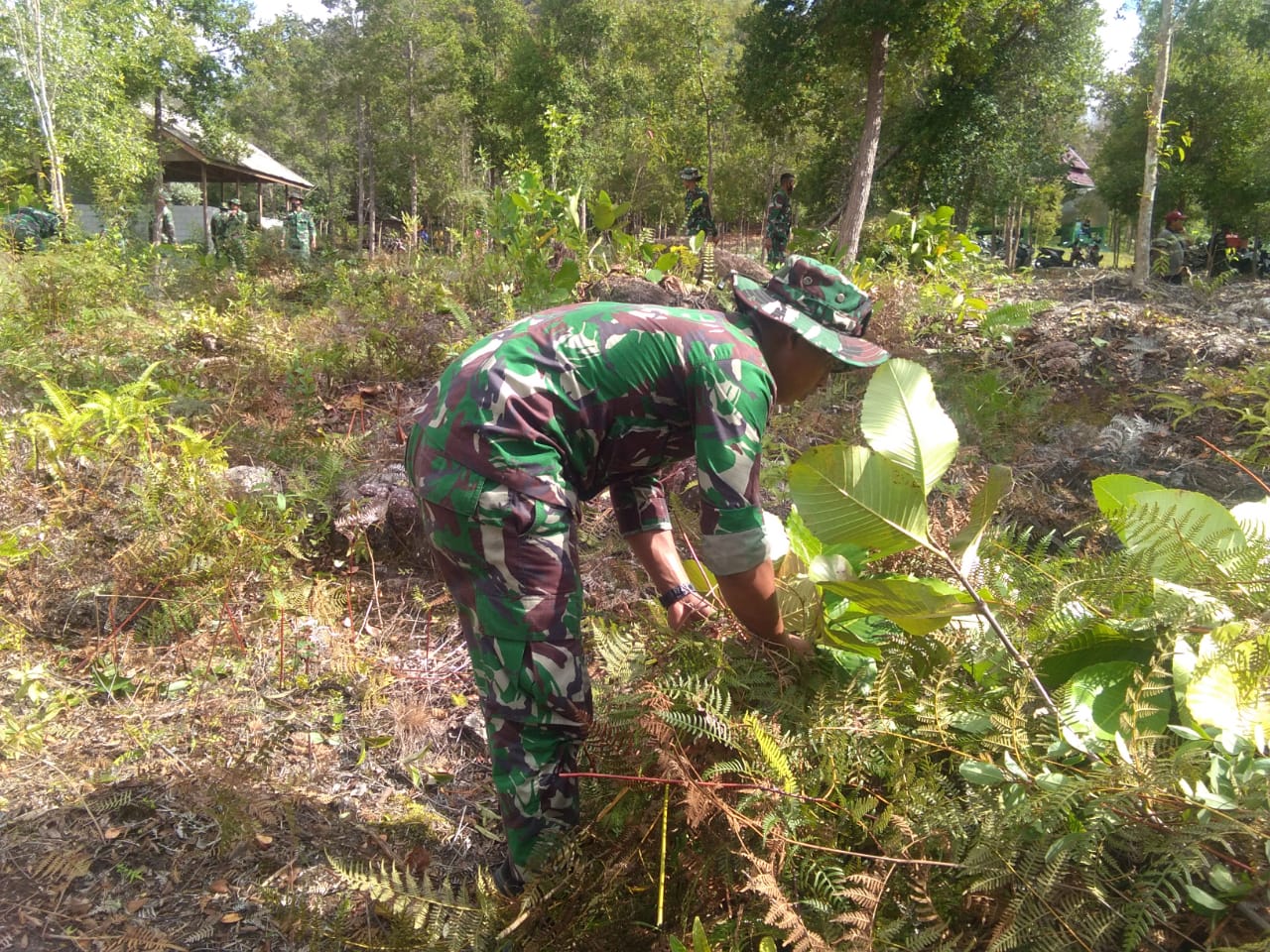 Sasaran Tambahan Program TMMD 110/ Natuna Melaksanakan Gotong – Royong Tempat Wisata Gunung Gundul