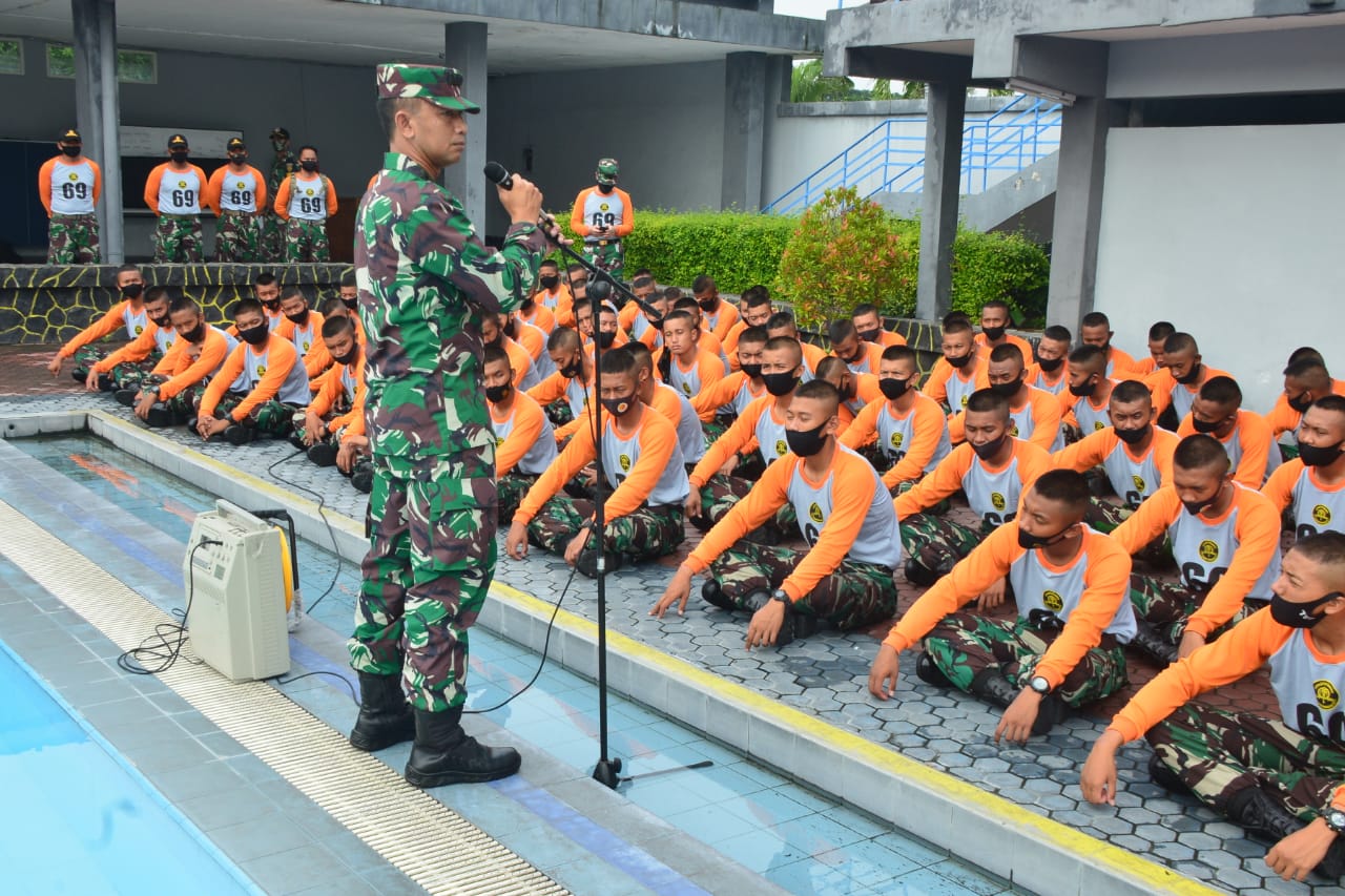 Hadapi Kondisi Darurat di Laut, Taruna AAL Tingkat l Dilatih Sea Survival