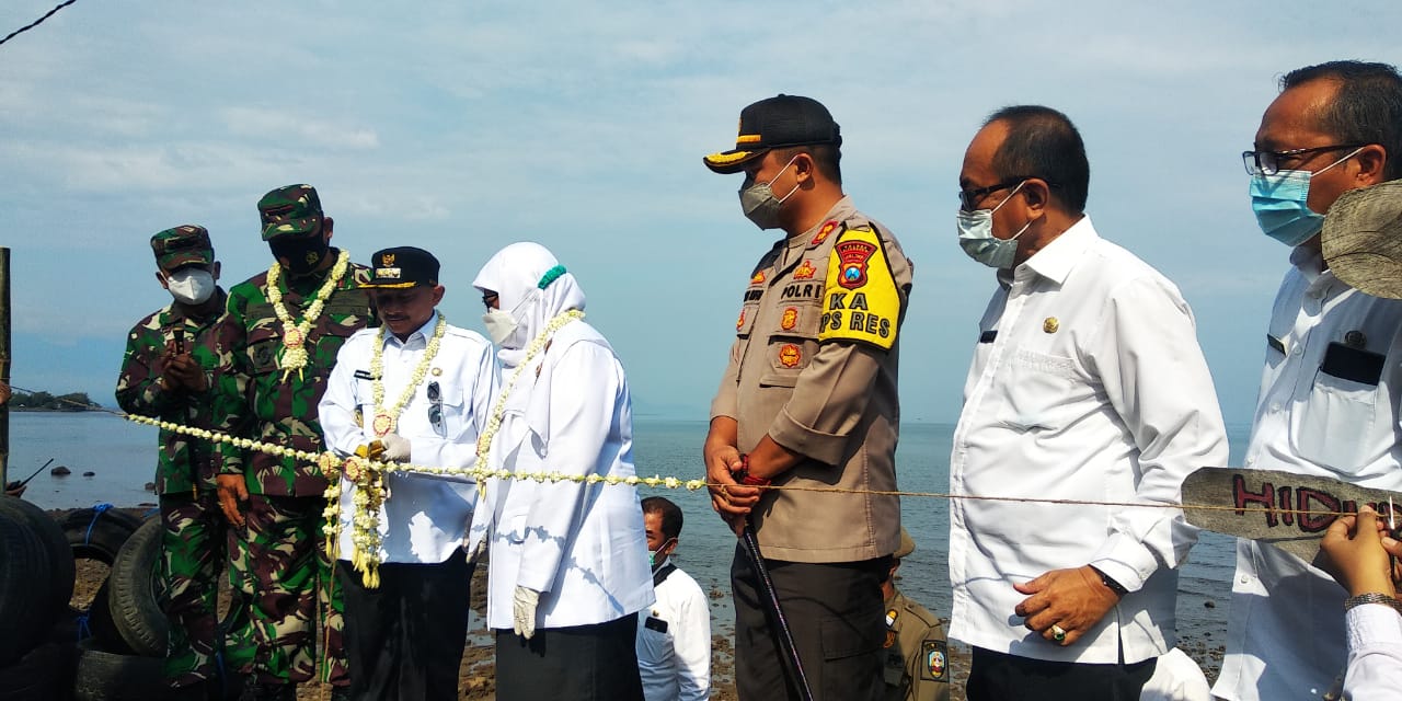 Pangkalan TNI AL Banyuwangi Dukung Restorasi Terumbuh Karang Pasir Putih