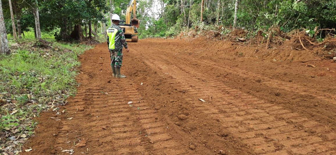 Kondisi Pembukaan Jalan Dalam Program TMMD Ke 110 Kodim 0318/Natuna