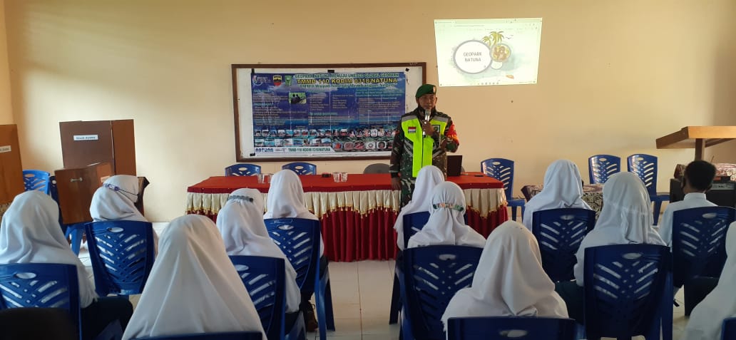 Satgas TMMD Ke 110 Sosialisasi Geopark Natuna Di SMP N Bunguran Tengah