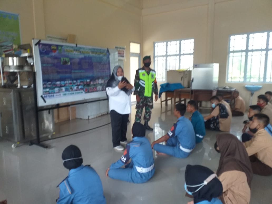 Mengedukasi Siswa – Siswi SMK Negeri 1 Bunguran Timur Tentang Geopark Natuna Program Dari TMMD 110/Natuna