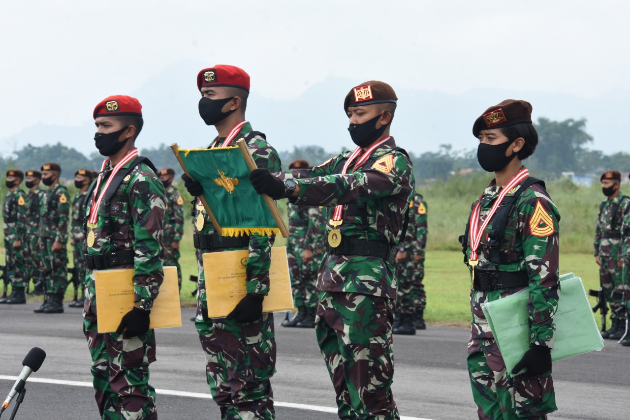 Danjen Kopassus Resmi Tutup Resmi Pendidikan Para Dasar Gelombang-I