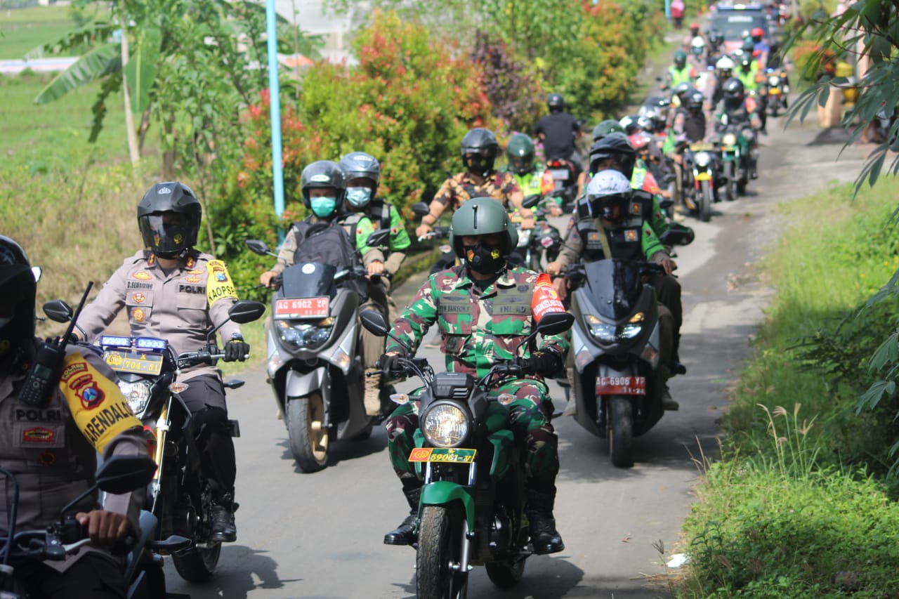 Putuskan Penyebaran Covid-19, Dandim 0806 dan Kapolres Trenggalek Pimpin Patroli Gabungan dan Operasi Yustisi