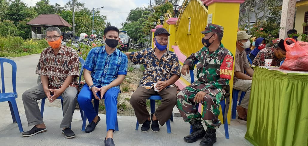 Melalui Komsos, Babinsa Koramil Muara Badak Himbau Warga Binaan Patuhi Protokol Kesehatan Covid-19