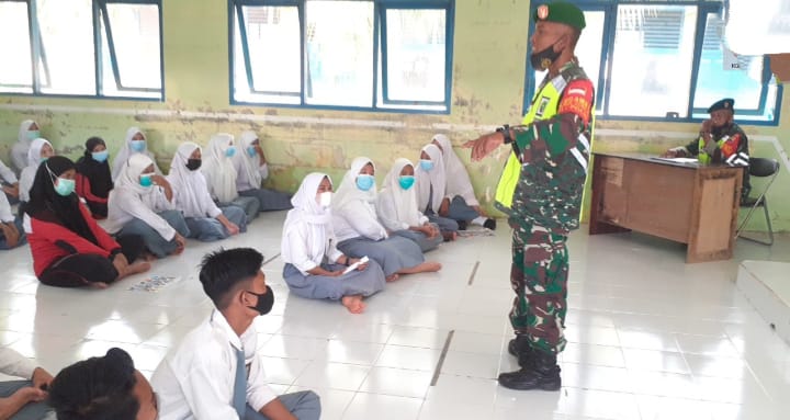 Dalam Rangka TMMD Ke 110 Koramil 05/Midai Lakukan Giat Sosialisasi Geopark Natuna Ke SMA Negeri 01 Midai