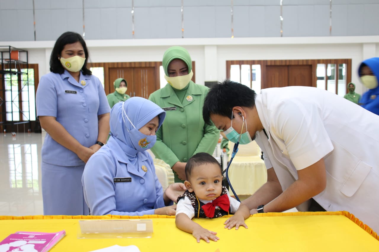 Ketua Dharma Pertiwi Daerah L Buka Lomba Bayi Sehat Peringati HUT Dharma Pertiwi