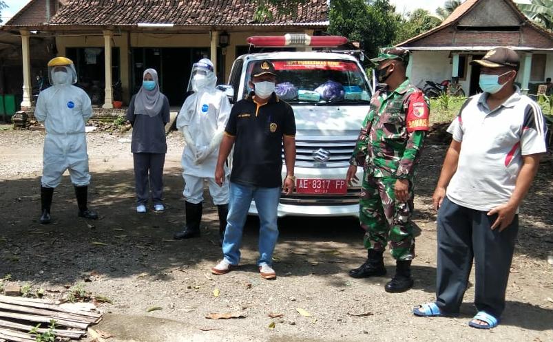 Cegah Penyebaran Covid- 19, Babinsa Koramil 0803/03 Balerejo Lakukan Ini