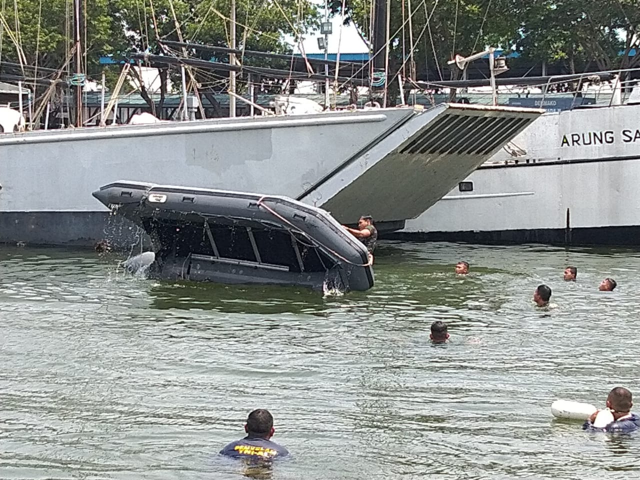 Satkor Koarmada II Bekali Prajuritnya Kemampuan Sea Survival