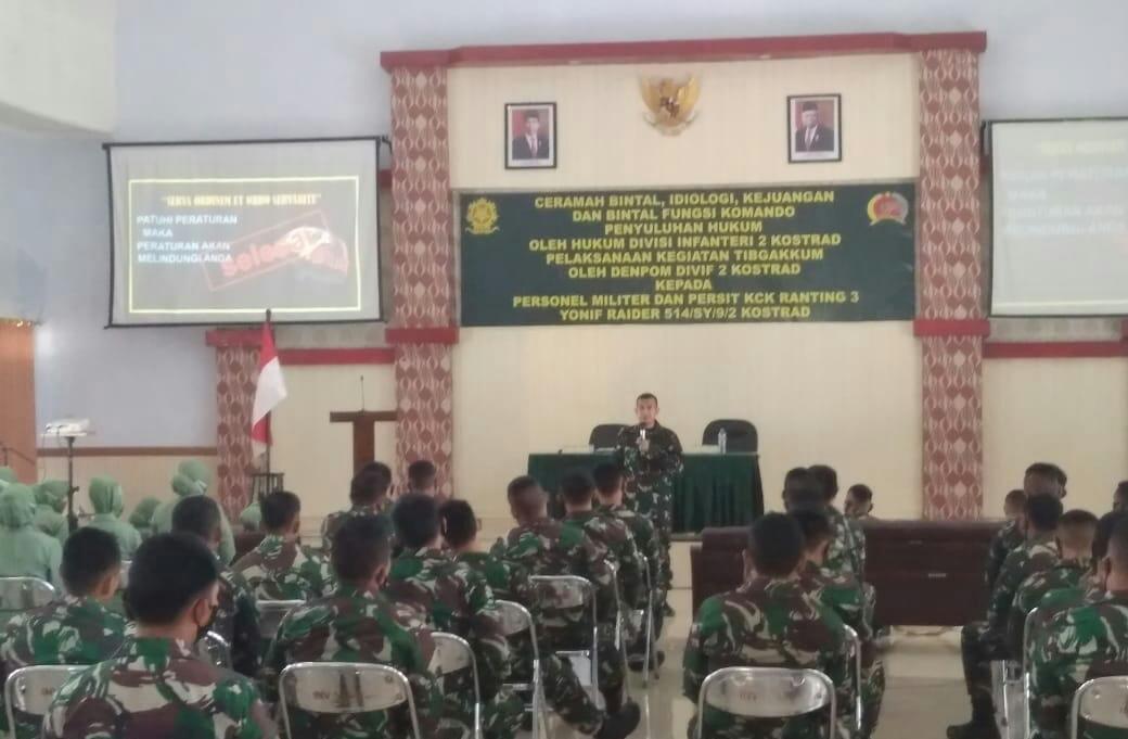 Hukum Divisi Infanteri 2 Kostrad Berikan Materi Hukum di Satuan Jajaran Brigif 9/Dharaka Yudha