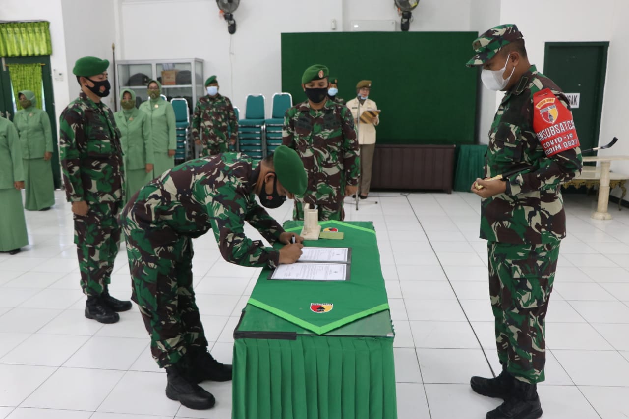 Dandim Pimpin Sertijab Danramil dan Perwira Staf Kodim Tulungagung