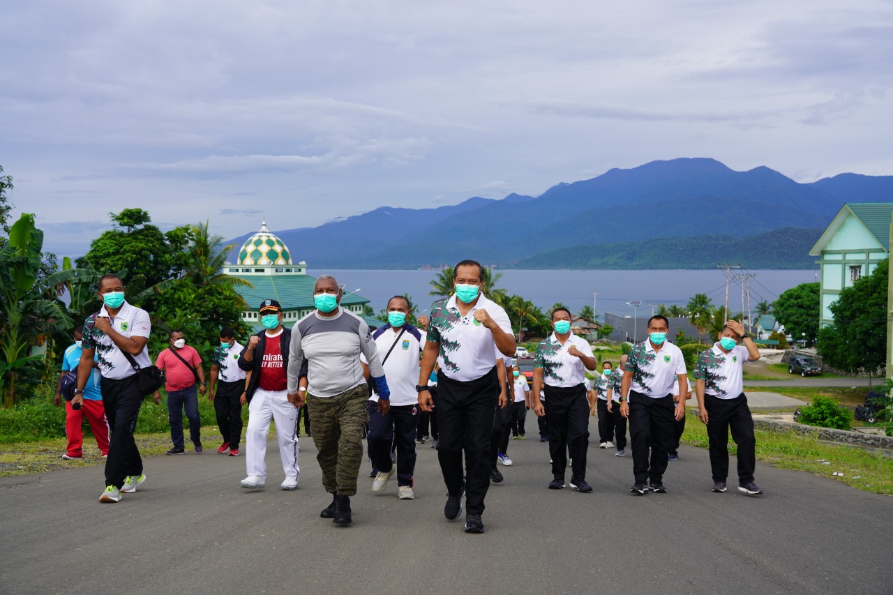 Perkuat Sinergitas, Pangdam Ajak Gubernur Papua Barat Olahraga Bersama di Makodam XVIII/Kasuari